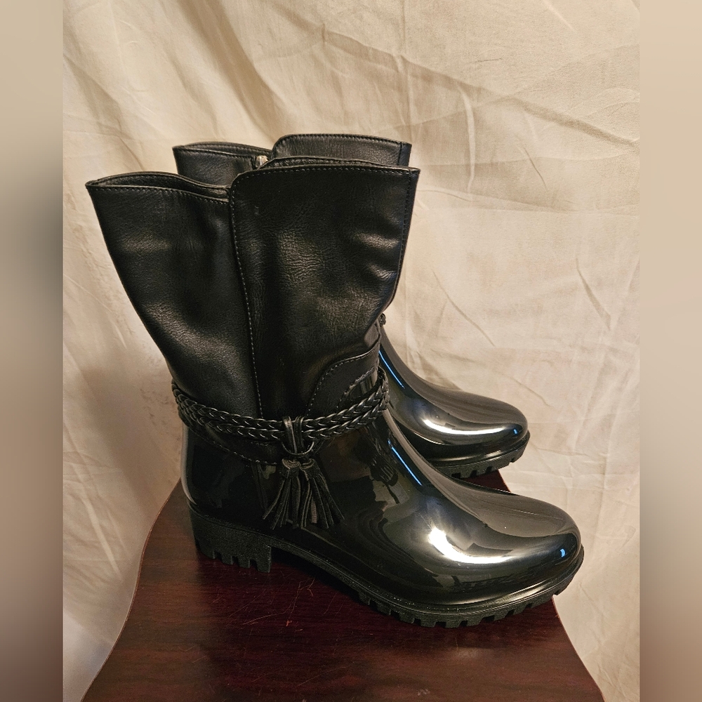 Spring Step Women's Glover Rain Boots, Black Size 9.5 - 10  Mid Calf, New No Box
